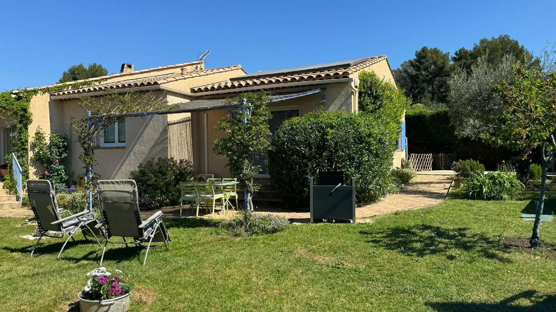 Entre Mer Et Campagne Le Beausset Hébergement de vacances